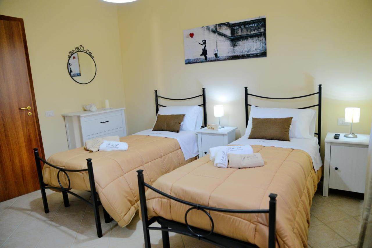 B&B La Casa Di Betty Albanella Exteriör bild